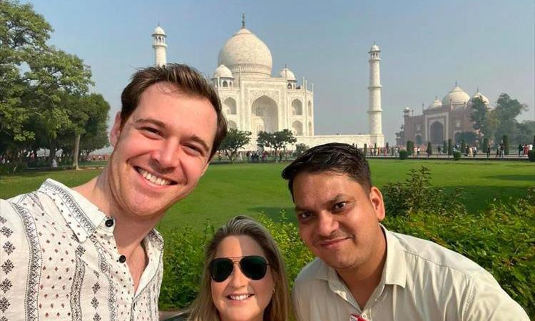 Same Day Taj Mahal Tour Of Agra With Car (India)