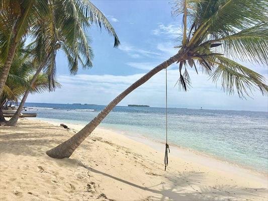 San Blas Beach Excursion - Carti (Panama)