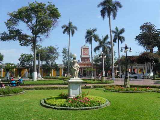 5 Hour Walking Tour of Lima (Peru)
