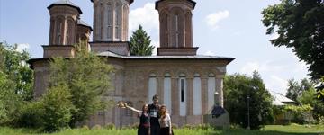 On Dracula's Footsteps: Full Day Tour From Bucharest (Romania)