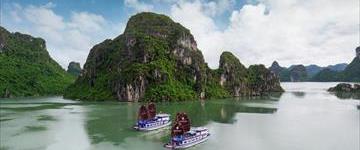 Halong Bay Luxury Day Tour (Vietnam)