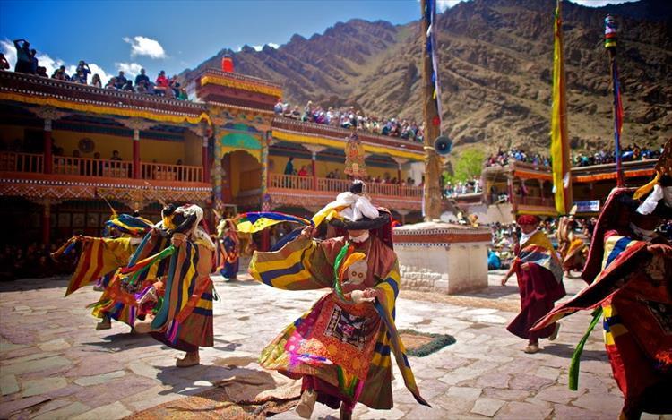 Leh - Ladakh Jeep Safari (India)