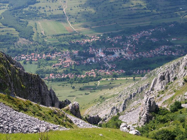 Rimetea Village, Colțești & Alba Iulia Fortress Tour (Romania)