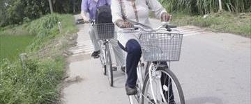 Eco tour: Authentic Duong Lam Village Tour (Vietnam)