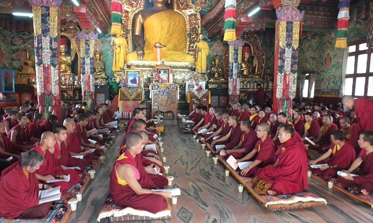 Delhi, Dharamshala, Amritsar & Kashmir Valley Tour (India)