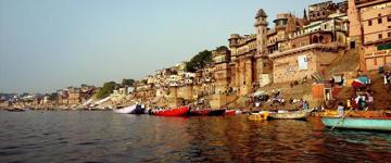 Incredible Monuments, Temples & Beach Tour (India)