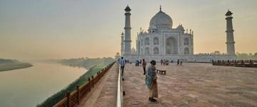 From Delhi: Private Same-day Taj Mahal & Agra Tour By Car (India)
